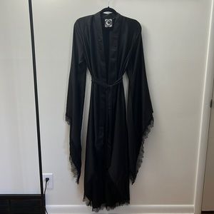 Killstar DEADLY DAZE SATIN ROBE (BLACK) Size Medium